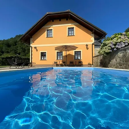 House Donacka Gora Villa *